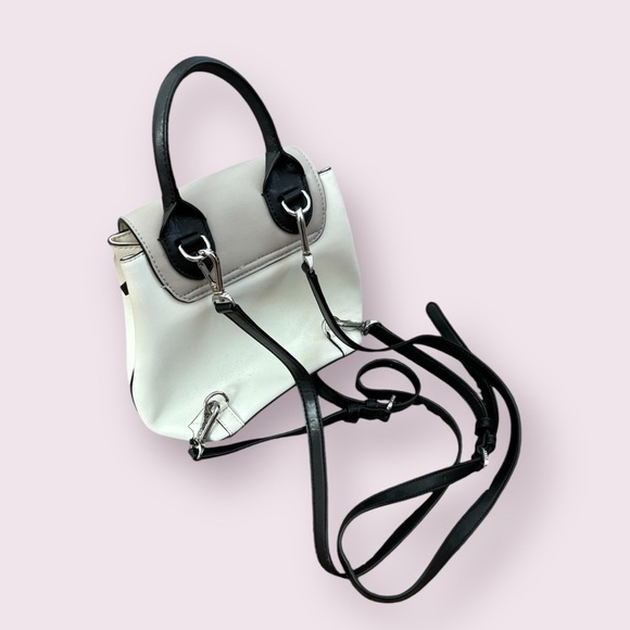 Chic DKNY mini backpack - Picture 2 of 3